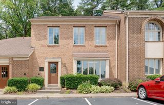 6207 OLD KEENE MILL CT #11, Springfield, VA 22152
