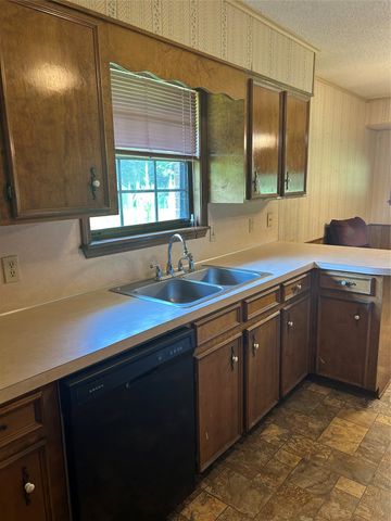 128 Honeysuckle Drive, Mansfield, LA 71052