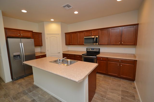 9661 S Crowley Brothers Drive, Tucson, AZ 85747