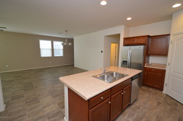 9661 S Crowley Brothers Drive, Tucson, AZ 85747