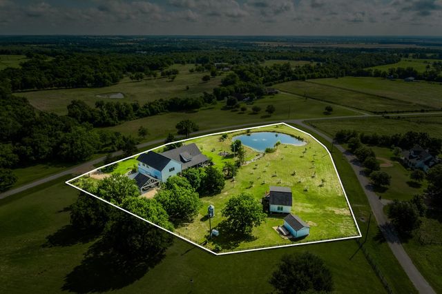 9352 Lake Drive, Chappell Hill, TX 77426