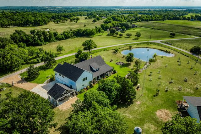 9352 Lake Drive, Chappell Hill, TX 77426