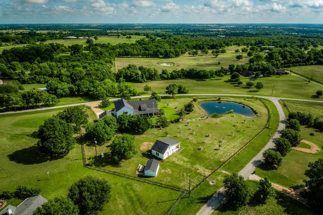 9352 Lake Drive, Chappell Hill, TX 77426