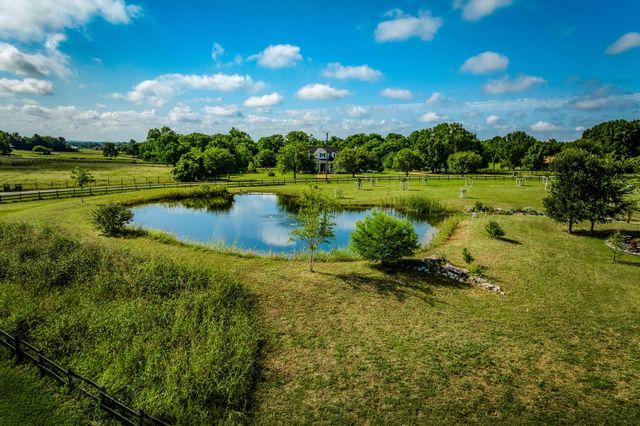 9352 Lake Drive, Chappell Hill, TX 77426