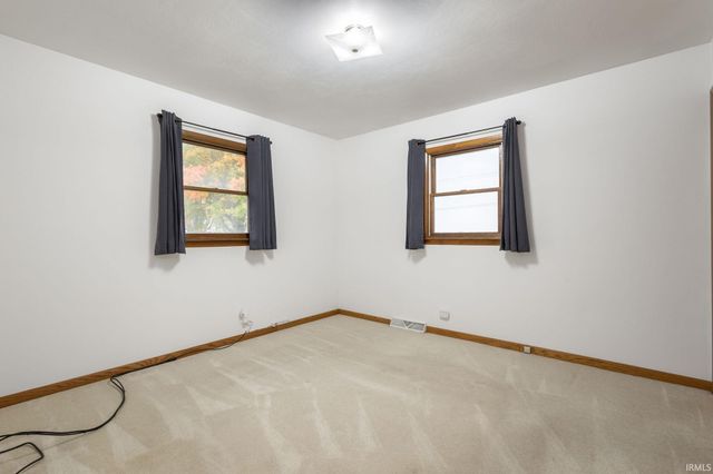 25163 County Road 26, Elkhart, IN 46517