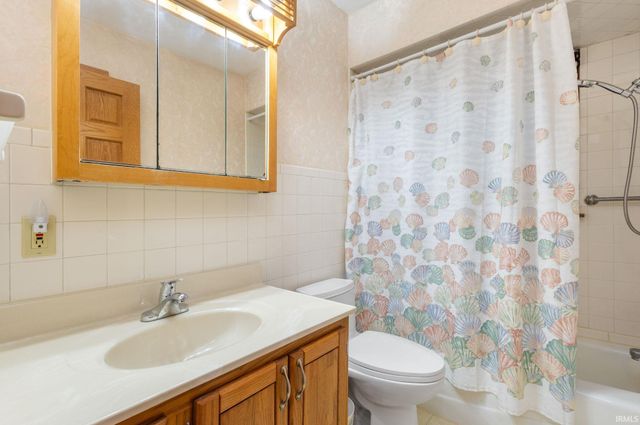 25163 County Road 26, Elkhart, IN 46517