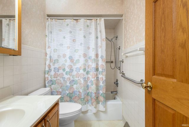 25163 County Road 26, Elkhart, IN 46517