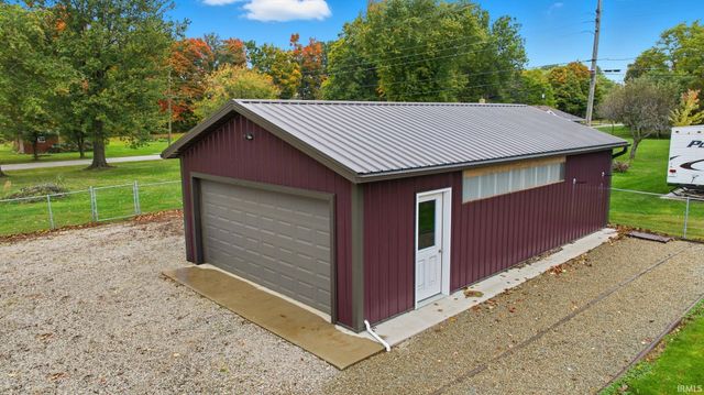 25163 County Road 26, Elkhart, IN 46517
