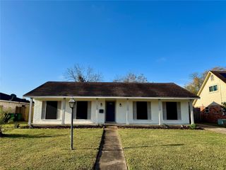 11010 Sageburrow Drive, Houston, TX 77089