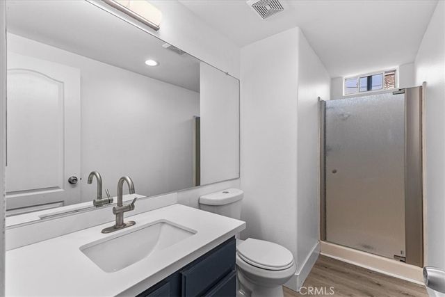 718 Saint Helena, Corona, CA 92879