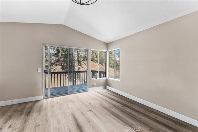 718 Saint Helena, Corona, CA 92879
