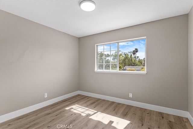 718 Saint Helena, Corona, CA 92879