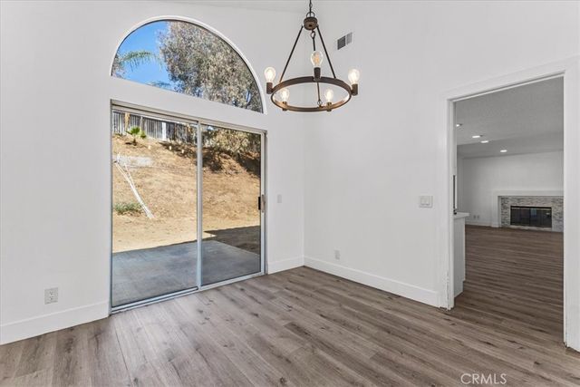 718 Saint Helena, Corona, CA 92879