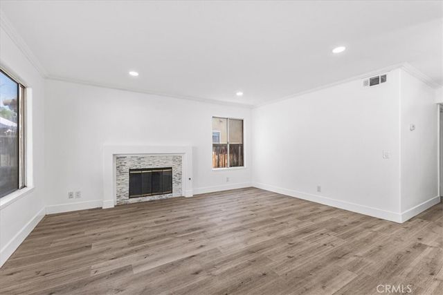 718 Saint Helena, Corona, CA 92879