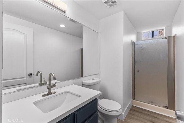 718 Saint Helena, Corona, CA 92879