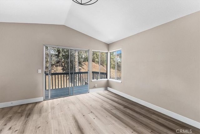 718 Saint Helena, Corona, CA 92879