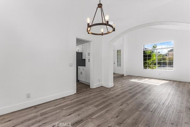 718 Saint Helena, Corona, CA 92879