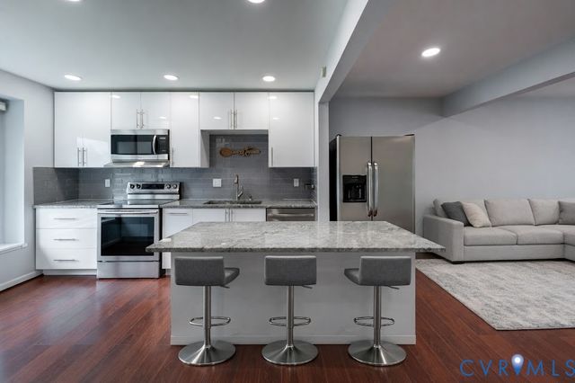 1969 Airy Cir, Henrico, VA 23238