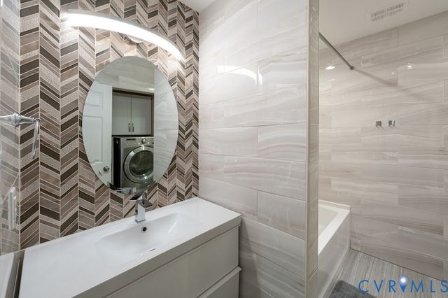 1969 Airy Cir, Henrico, VA 23238