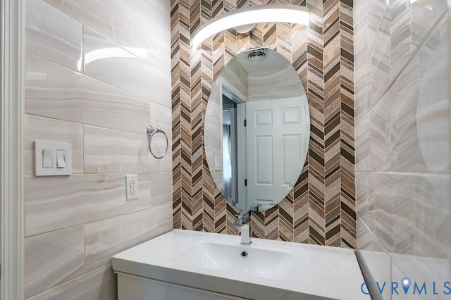 1969 Airy Cir, Henrico, VA 23238