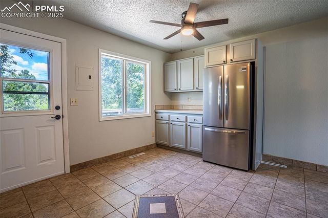 810 Hutchinson Drive, Colorado Springs, CO 80910