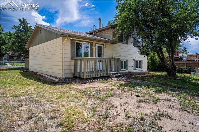 810 Hutchinson Drive, Colorado Springs, CO 80910