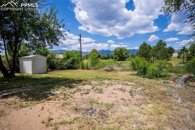 810 Hutchinson Drive, Colorado Springs, CO 80910