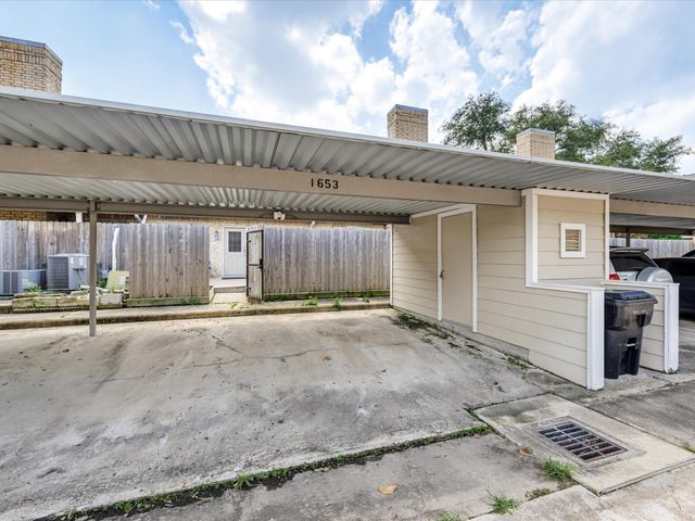 1653 W Sam Houston Parkway S, Houston, TX 77042