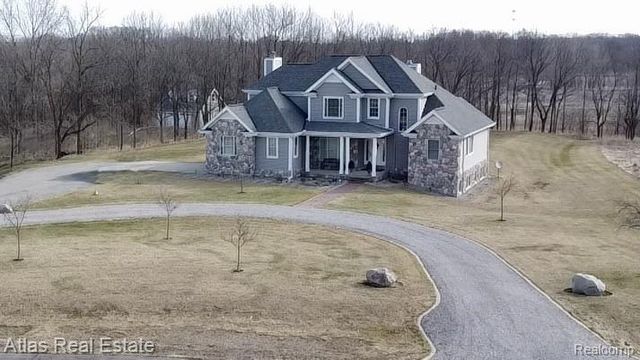 5064 Hidden Ridge Drive, Metamora, MI 48455
