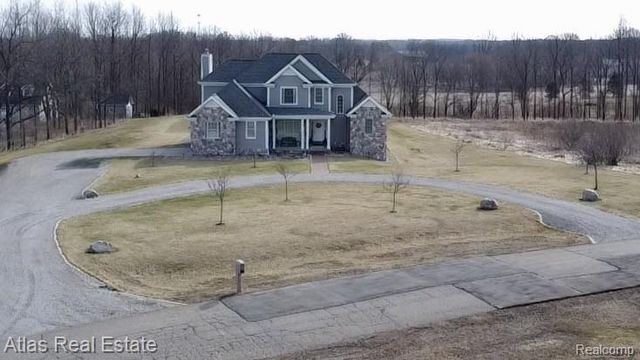 5064 Hidden Ridge Drive, Metamora, MI 48455