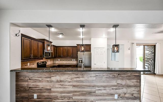 21429 E Bonanza Way, Queen Creek, AZ 85142