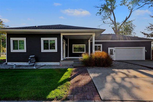 17588 Reenders Street, Spring Lake, MI 49456