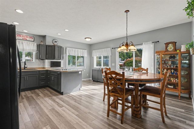 17588 Reenders Street, Spring Lake, MI 49456