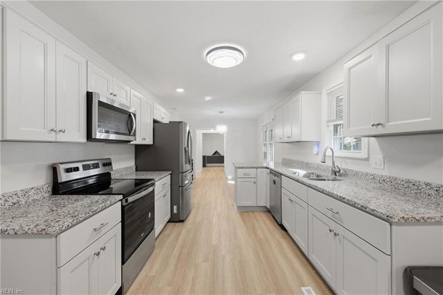 3249 Deer Park DR, Virginia Beach, VA 23452