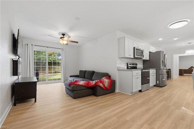 3249 Deer Park DR, Virginia Beach, VA 23452