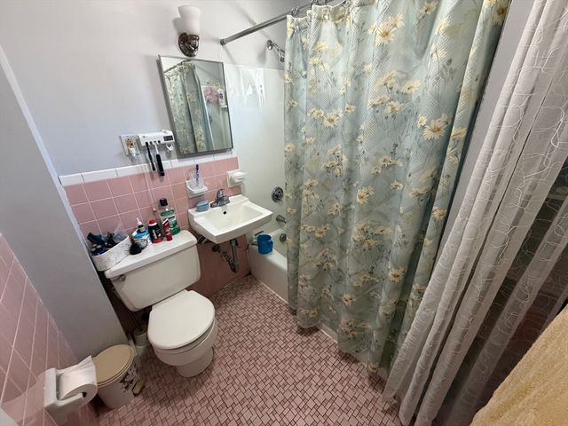 12 Rockwell Ter 2, Malden, MA 02148