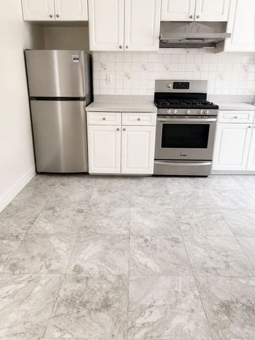3216 31st Avenue 1st Floor, Astoria, NY 11106