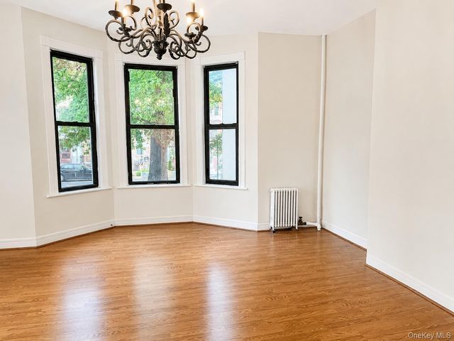 3216 31st Avenue 1st Floor, Astoria, NY 11106