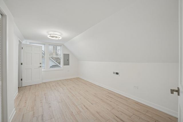 4954 W Byron Street, Chicago, IL 60641