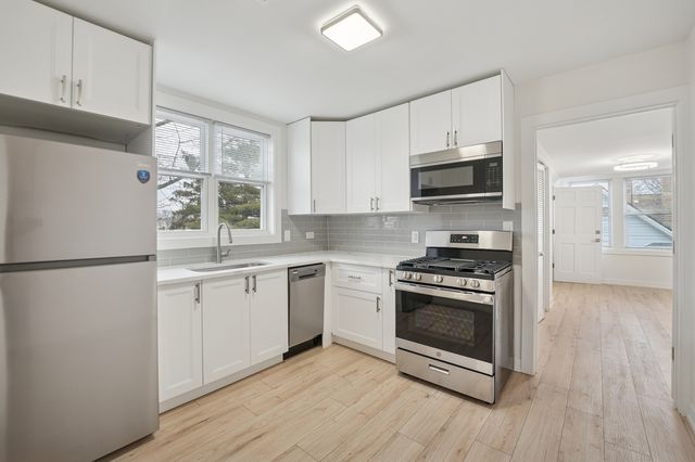 4954 W Byron Street, Chicago, IL 60641