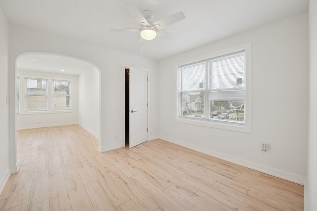 4954 W Byron Street, Chicago, IL 60641