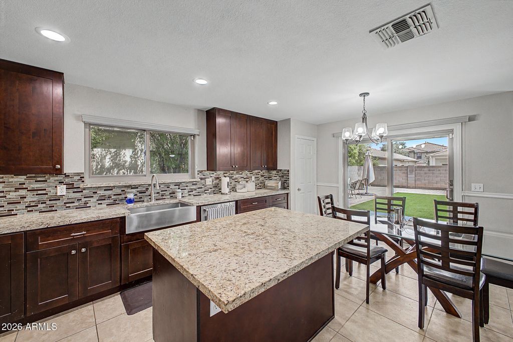 3737 E Constitution Court, Gilbert, AZ 85296 — exterior