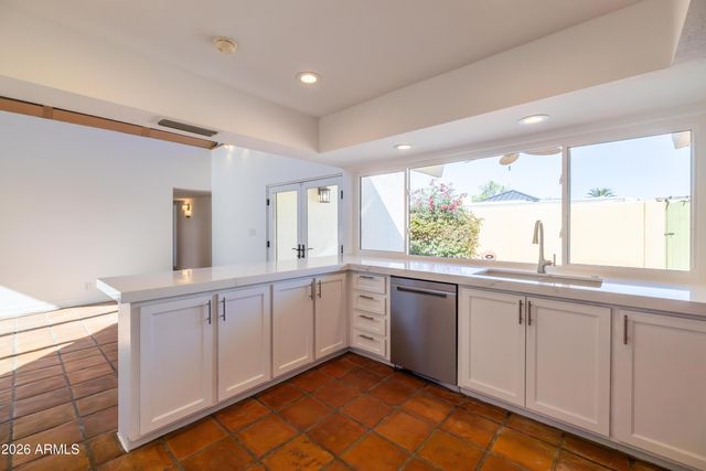 1302 E NICOLET Avenue, Phoenix, AZ 85020