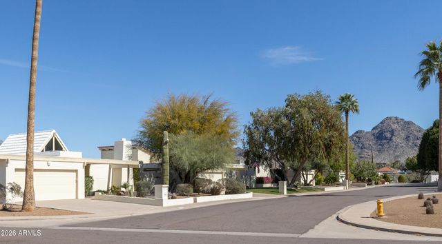 1302 E NICOLET Avenue, Phoenix, AZ 85020