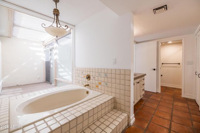 1302 E NICOLET Avenue, Phoenix, AZ 85020