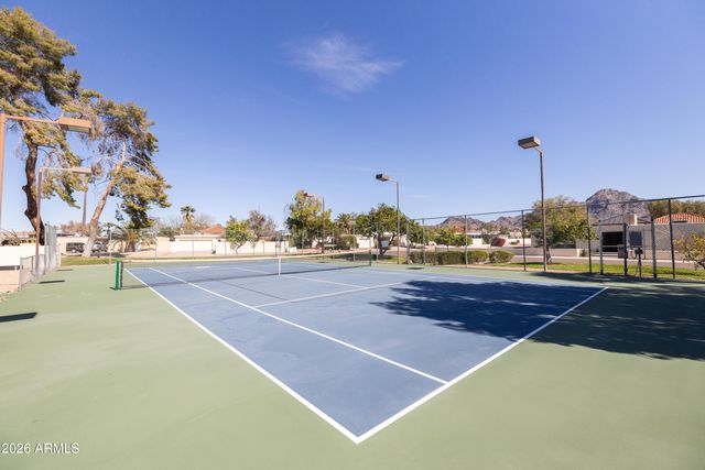 1302 E NICOLET Avenue, Phoenix, AZ 85020