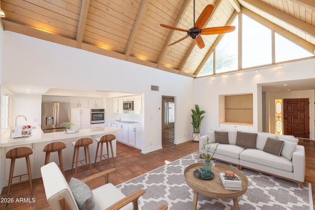 1302 E NICOLET Avenue, Phoenix, AZ 85020