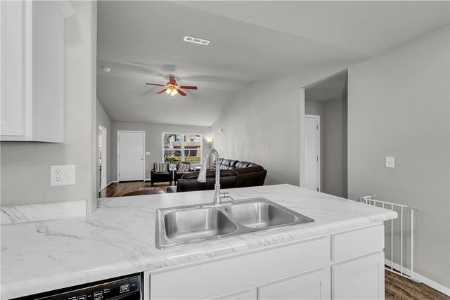 1731 Hermitage Drive, Centerton, AR 72719