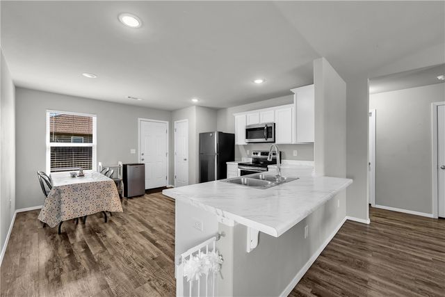 1731 Hermitage Drive, Centerton, AR 72719