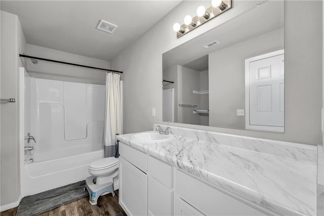 1731 Hermitage Drive, Centerton, AR 72719